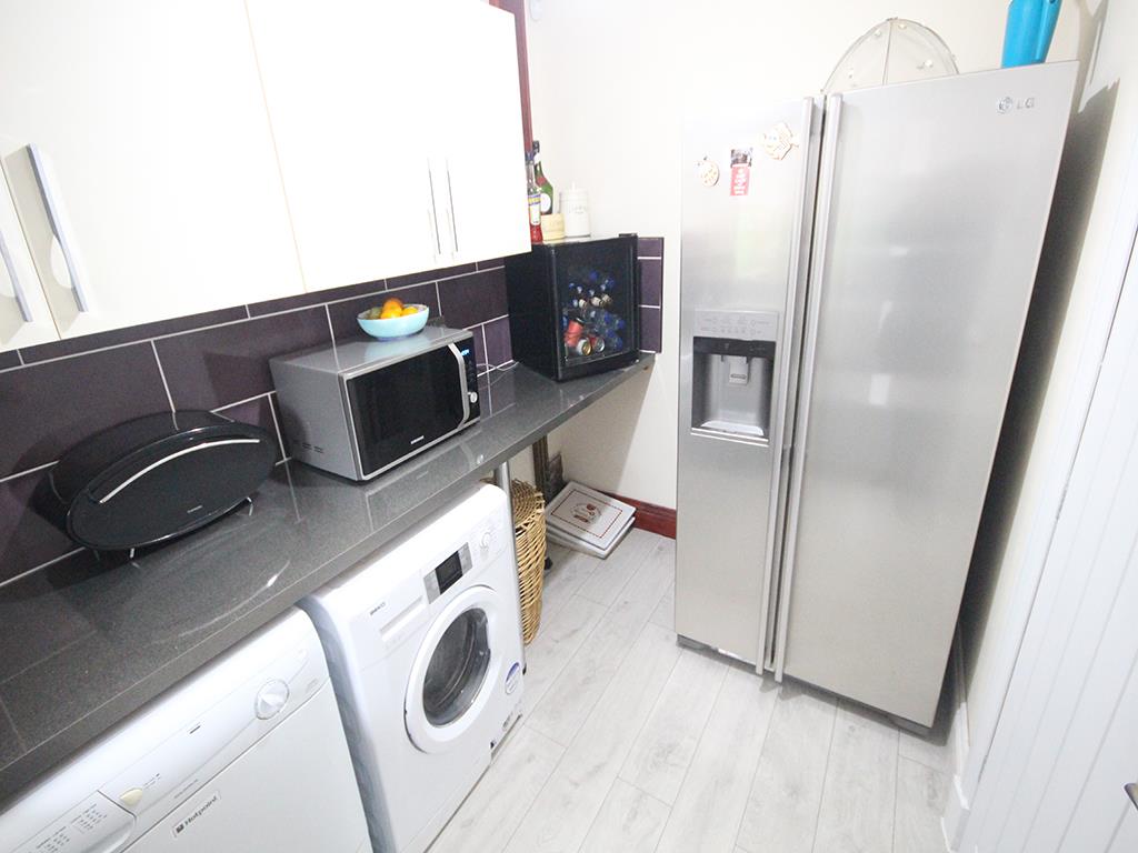 4 bedroom house For Sale in Fence, Burnley - IMG_1043.jpg